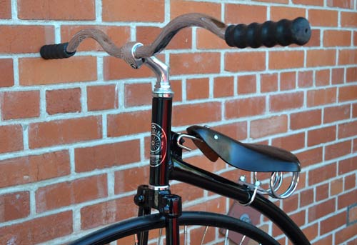 The latest style handlebars - click to enlarge